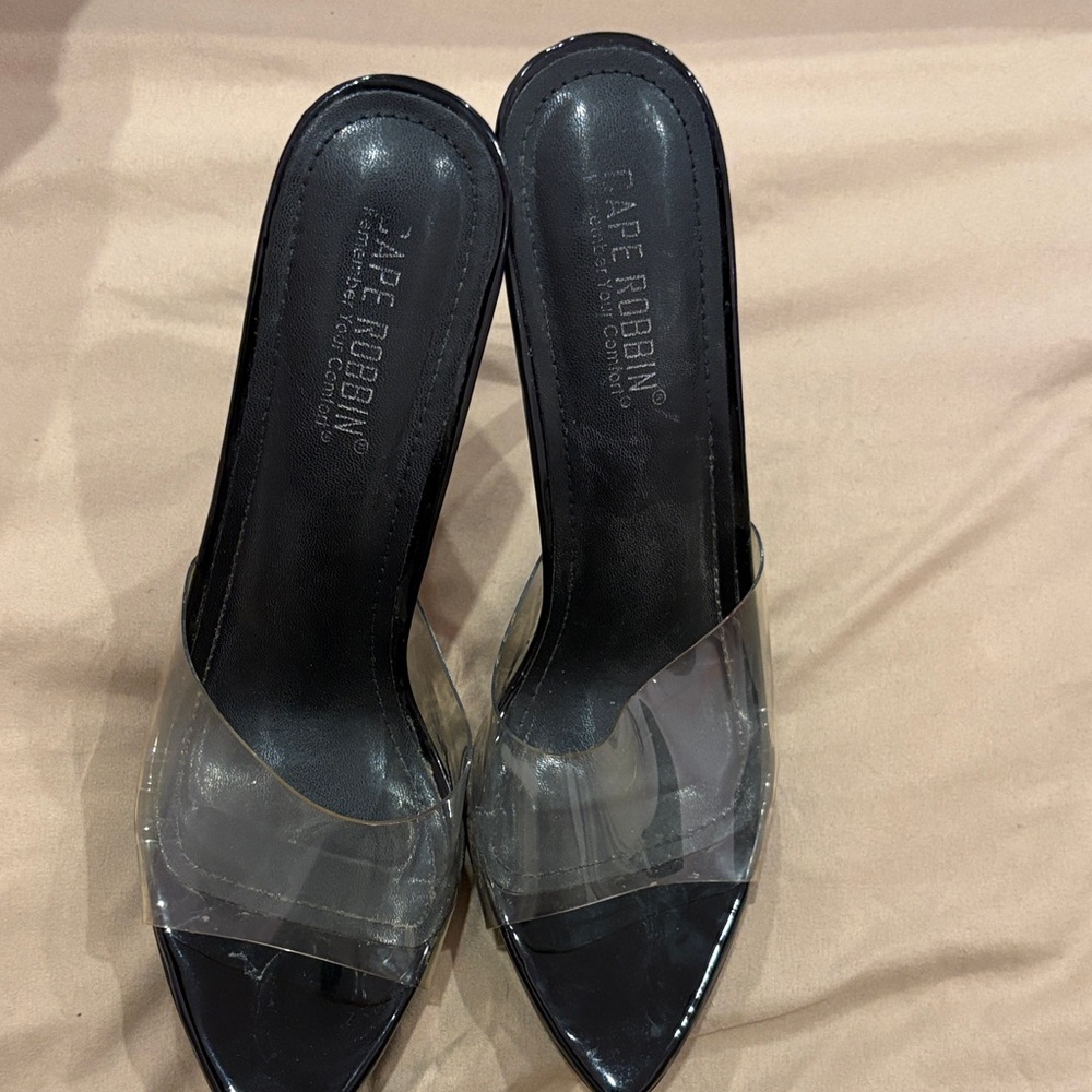 CAPE ROBBIN Elegant Black Stiletto Heels - Picture 3 of 3